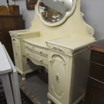 697 2310 DRESSING TABLE
